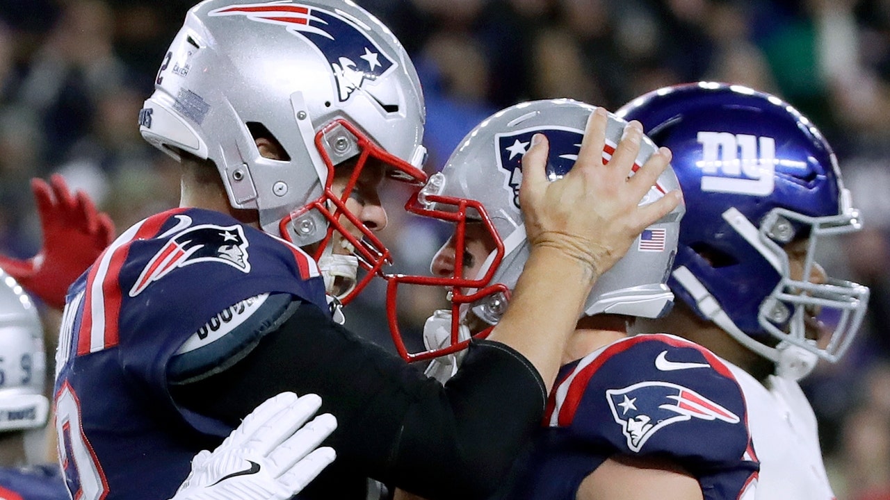 Patriots force 4 turnovers, beat Giants 35-14 to reach 6-0
